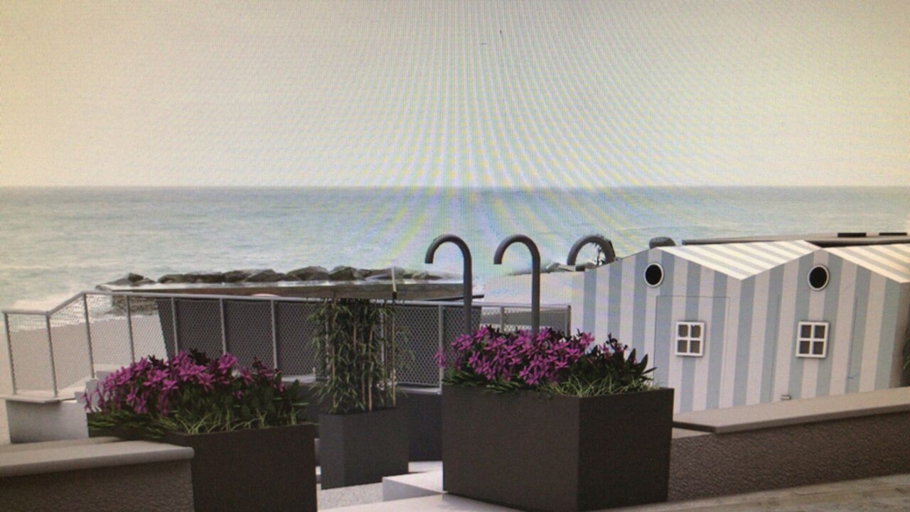Spiaggia vicino alla Terrazza delle Fantasie Marie, addio barriere achitettoniche