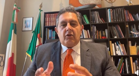 Vaccini, Toti: “Ora non ci sono per far prenotare i ragazzi”