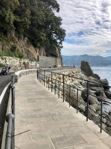 Paraggi, aperto un altro tratto di passerella