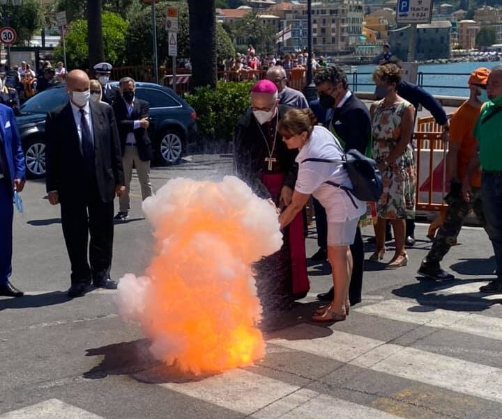 Feste di Luglio, il vescovo Devasini dà fuoco alle polveri del “panegirico”