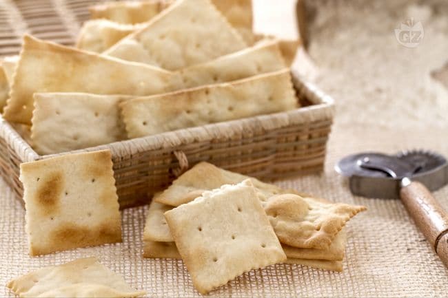 Corpi estranei nella farina, ecco i lotti di cracker ritirati