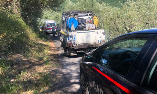Donna muore nel fuoco di sterpaglie acceso in campagna, gravissimo un uomo