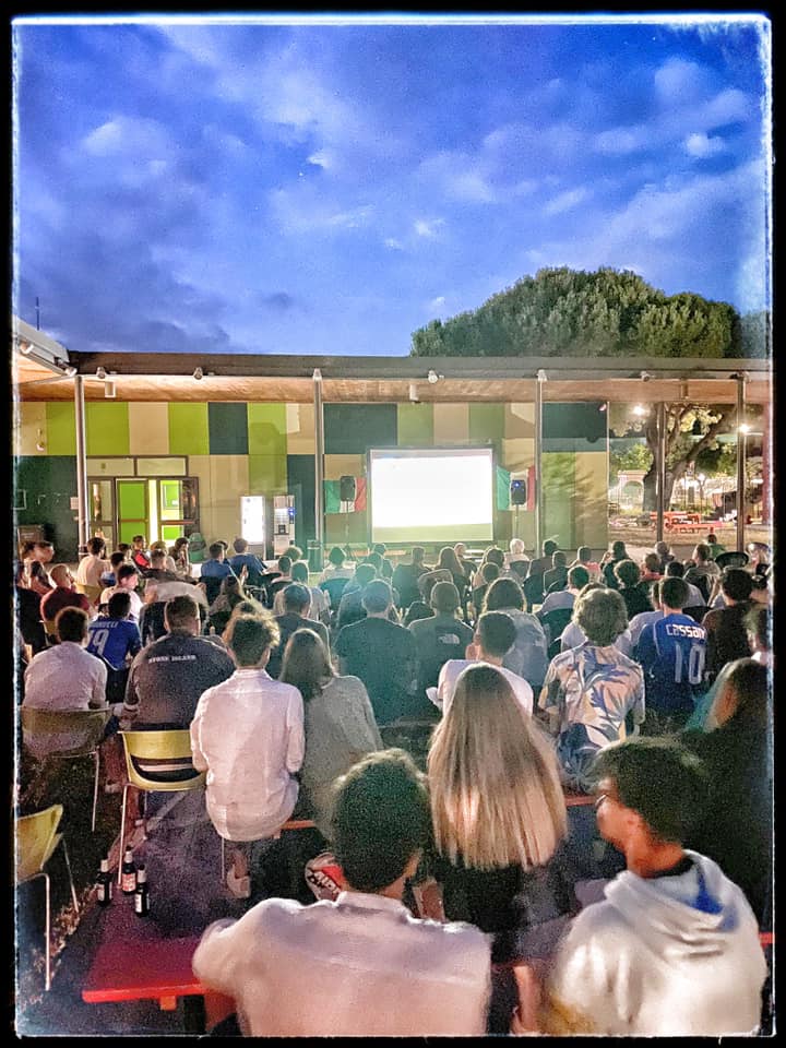 Inghilterra-Italia, anche stasera maxischermo alle Casette rosse