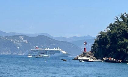 La prima nave da crociera torna a Portofino. Le parole di Toti