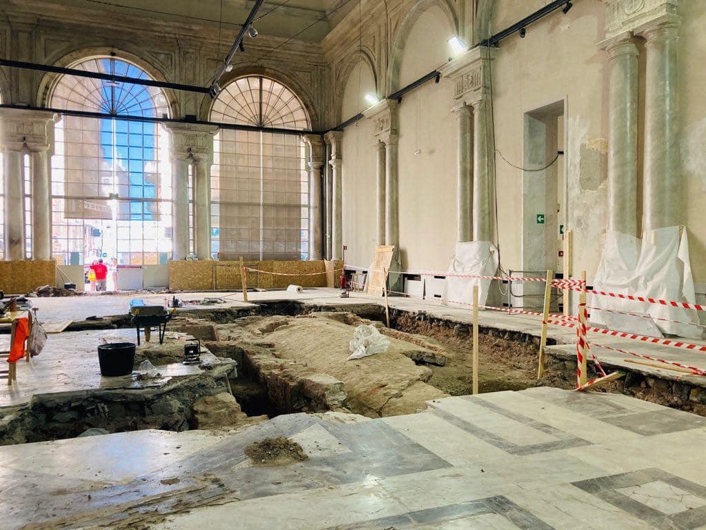 Scoperto un edificio tardomedievale sotto la Loggia di Banchi. Parla Toti