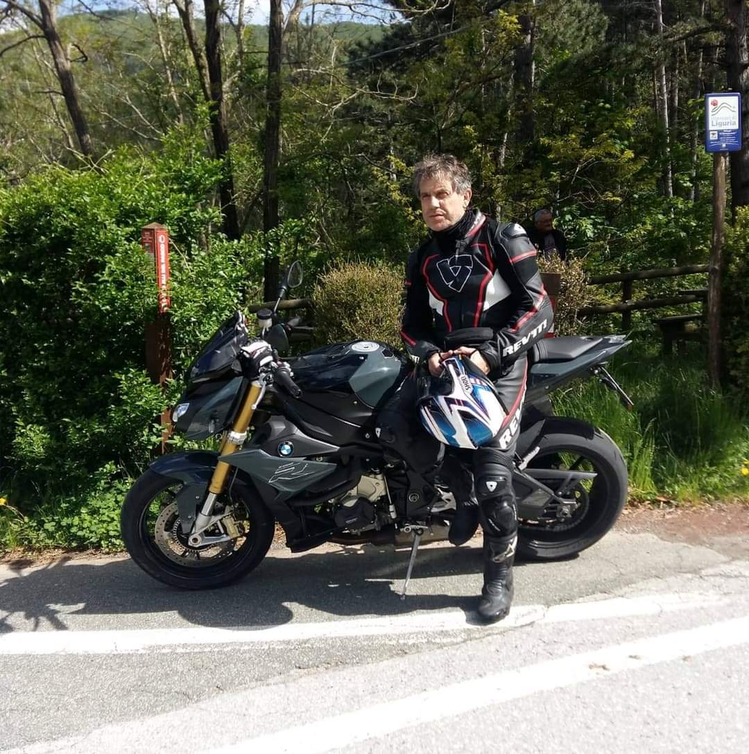 Deceduto il motociclista finito in un dirupo sul Bracco