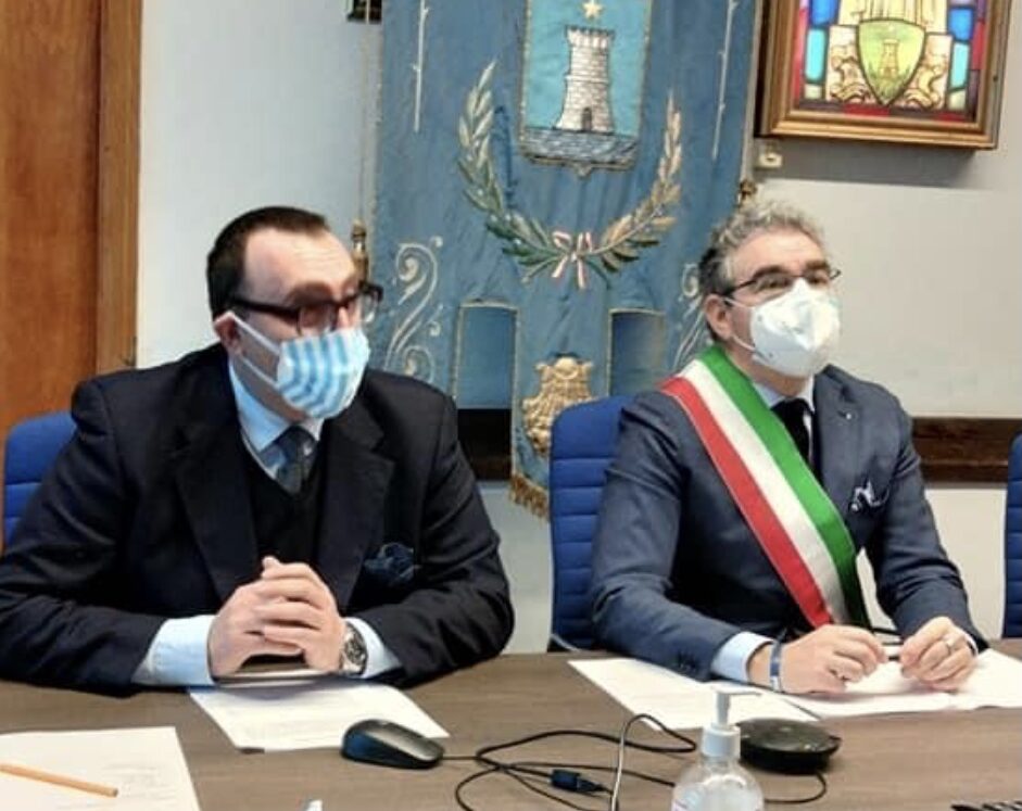 Attenti al clic: Recco mette i paletti ai social network istituzionali