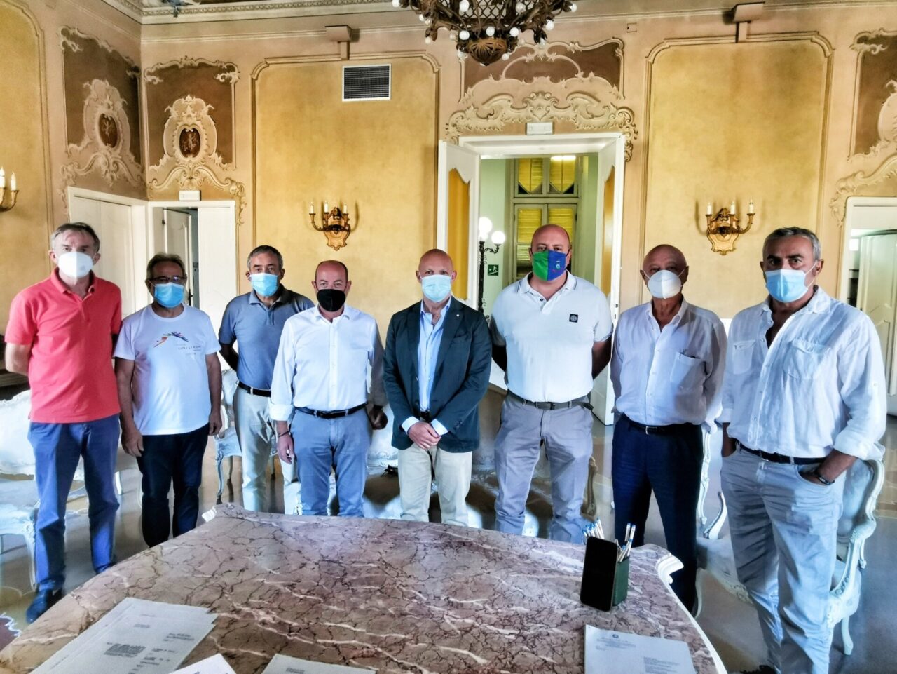 I sindaci e i consiglieri comunali si riuniscono per discutere sull’area fiume Entella