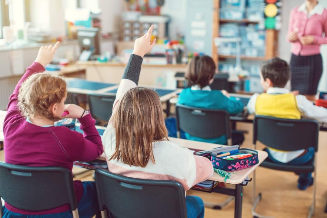Borse di studio per spese di iscrizione e frequenza scolastica