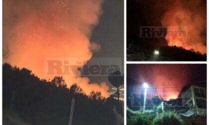 Inferno di fuoco a Grimaldi-Mortola: allontanate alcune famiglie nella notte, in arrivo canadair