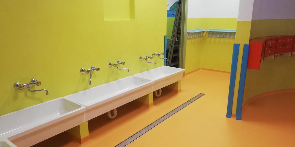 Riqualificati i bagni della materna di via Milano