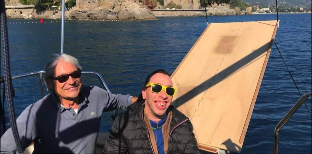 Disabile realizza il suo sogno: navigare in mare