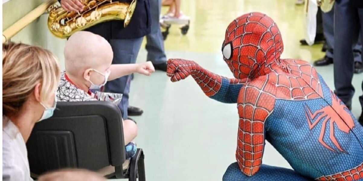 Il nostro Spiderman dei reparti pediatrici a Tu si Que Vales