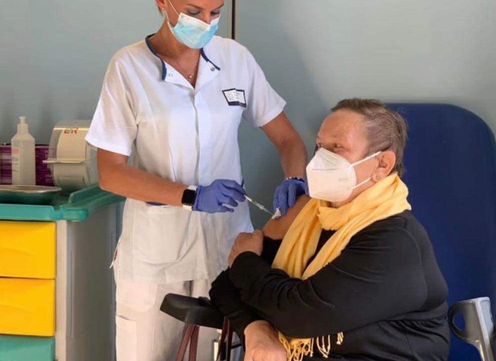 Terza dose, si procede con chi lavora nella sanità