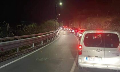 Coda in autostrada e tutti sull'Aurelia, la rabbia della Croce Bianca: "Ambulanze bloccate"