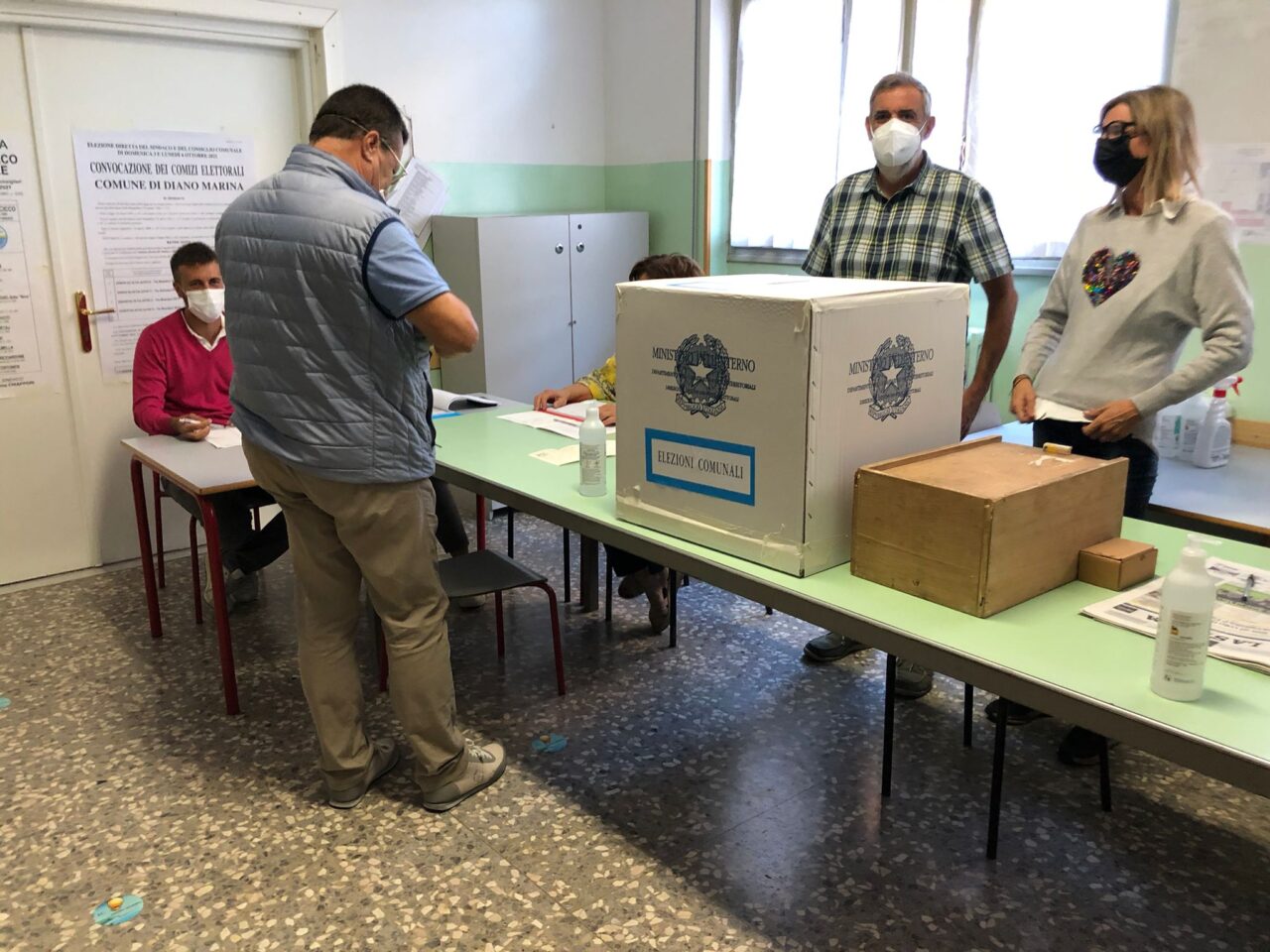 Elezioni, affluenza bassa manca ancora il quorum in due comuni