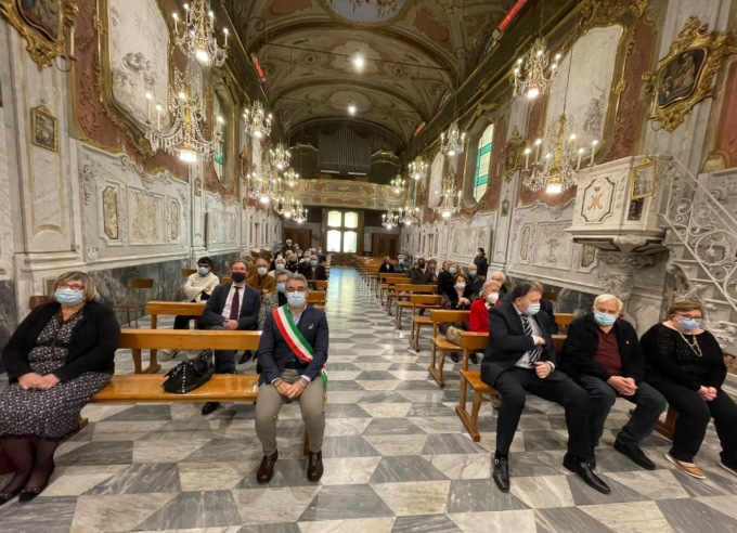 Nozze d’oro, di diamante e di ferro: cerimonia nel Santuario di Nostra Signora del Suffragio