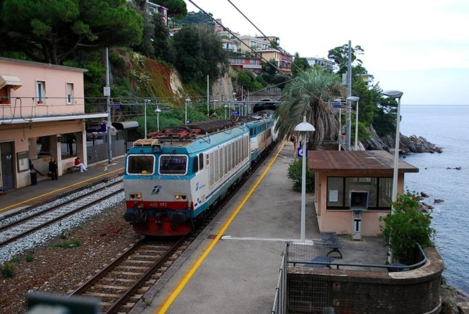 Due ulteriori treni regionali fermeranno a Zogli