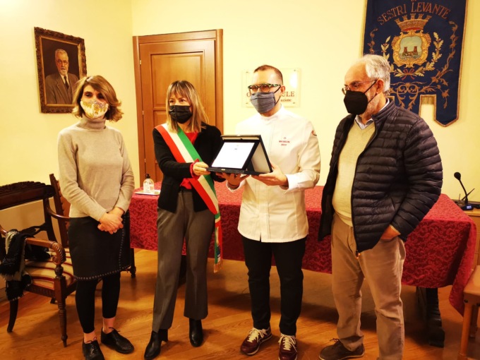Lo chef Jorg Giubbani premiato dal Comune di Sestri Levante