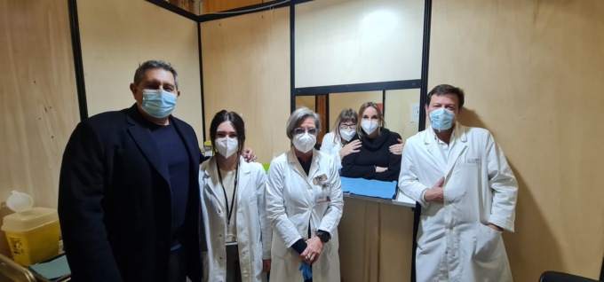 Terza dose di vaccino per Toti