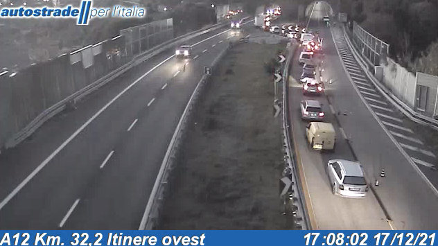 Incidenti in A12, lunghe code in entrambe le direzioni