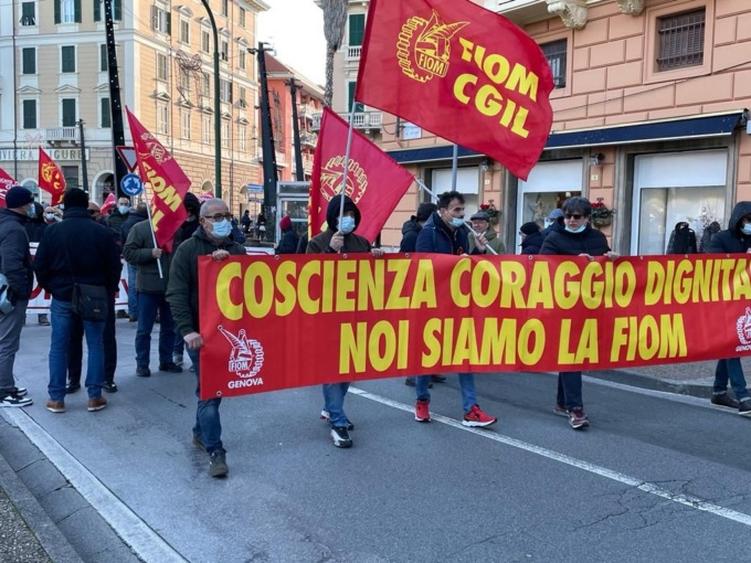 Fiom Cgil, le immagini del corteo per chiedere la riforma delle pensioni