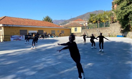 Taglio del nastro per la pista di pattinaggio