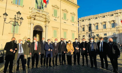 Toti e i governatori italiani chiedono a Mattarella di restare