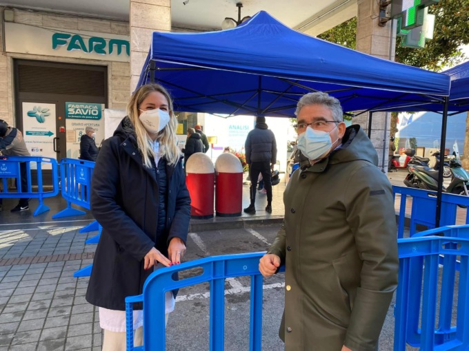 Prosegue l’attività dell’hub vaccinale: fino a 120 dosi e 200 tamponi al giorno