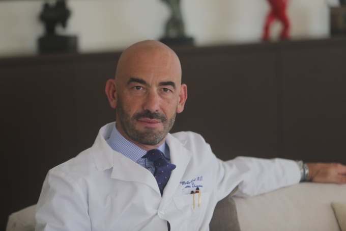 Bassetti: assurda la quarantena a chi ha tre dosi