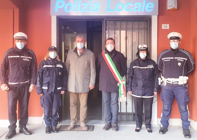 Consegnati a Casarza i distintivi “Nastrino Covid 2020”