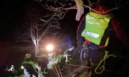 Si accendono un fuoco per scaldarsi dopo essersi persi sul Monte Aiona: trovati dal Soccorso Alpino