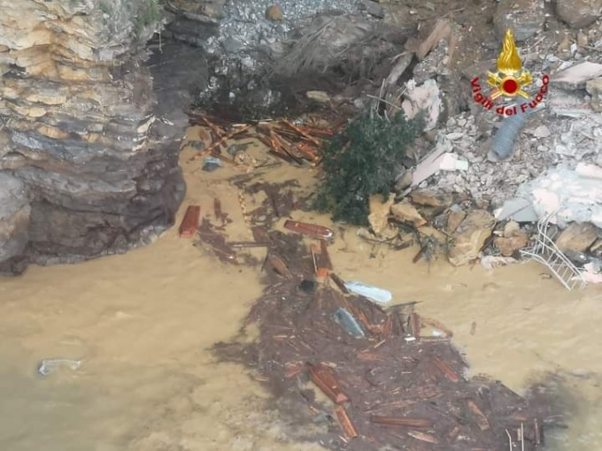 Cimitero di Camogli, continuano le indagini sul DNA