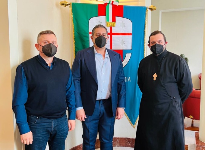 Ucraina, Toti incontra il cappellano della comunità in Liguria padre Vitaliy