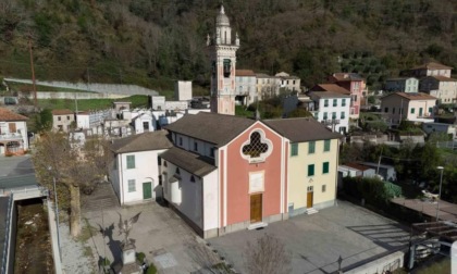 Ghiaia al posto delle piastrelle, Solari chiede il rifacimento del piazzale