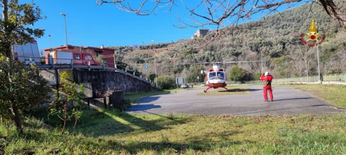 Colto da malore uomo soccorso con l’elicottero