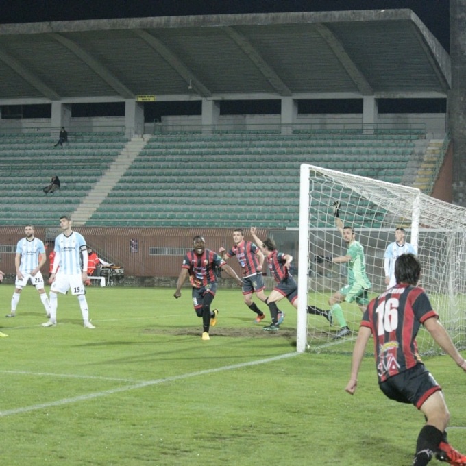 Virtus Entella travolta per 3-0 dalla Lucchese