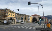 Nuovo semaforo a chiamata in via Parma
