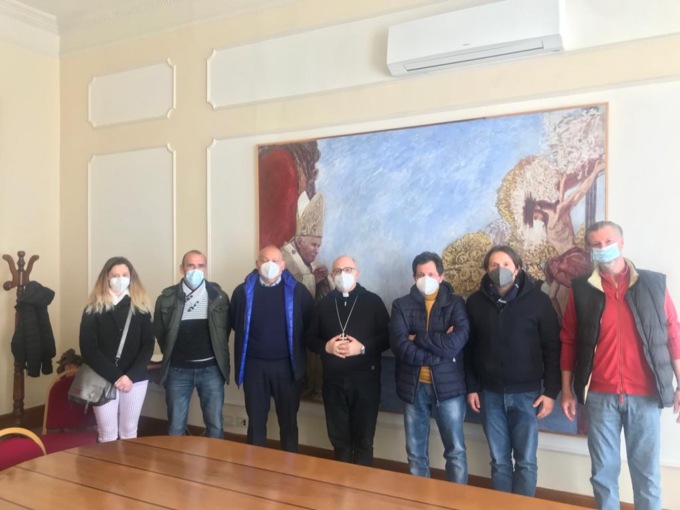 Il vescovo di Chiavari incontra una rappresentanza dei lavoratori  di Hi-lex