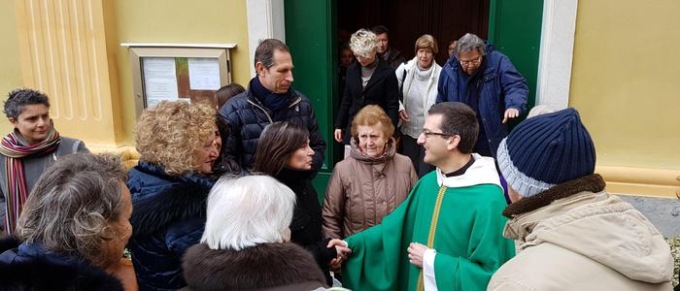 Il don sostiene l’eutanasia: il 57% dei fedeli è con lui