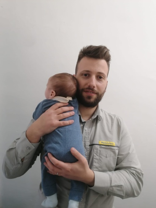 Parità di genere tra i dipendenti, il sostegno di Poste