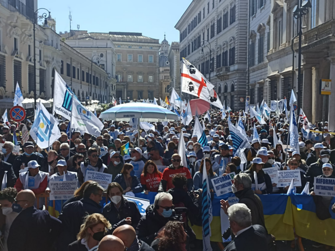 Balneari, 400 liguri alla manifestazione di Roma