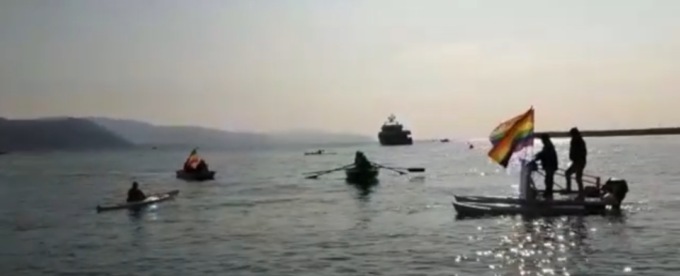 Ucraina, traversata per la pace in mare