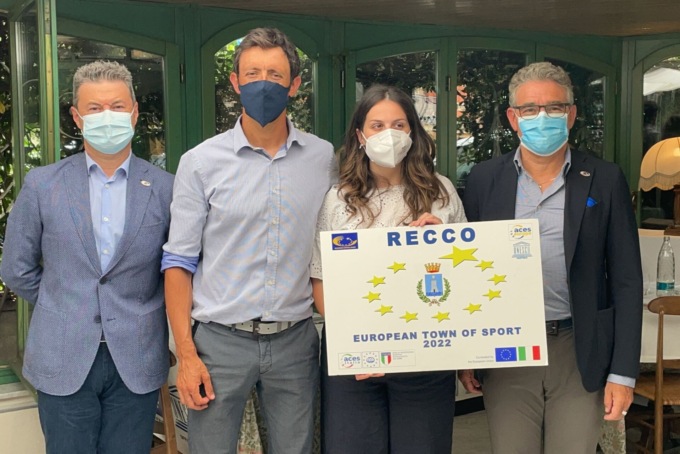 Aces Europa consegna al sindaco Gandolfo la bandiera di Comune Europeo dello Sport 2022