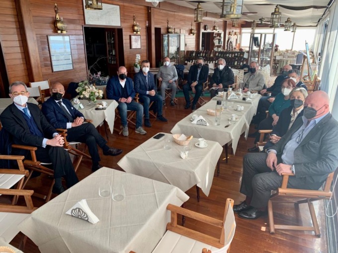 Elezioni a Chiavari, tre possibili candidati per il centro destra