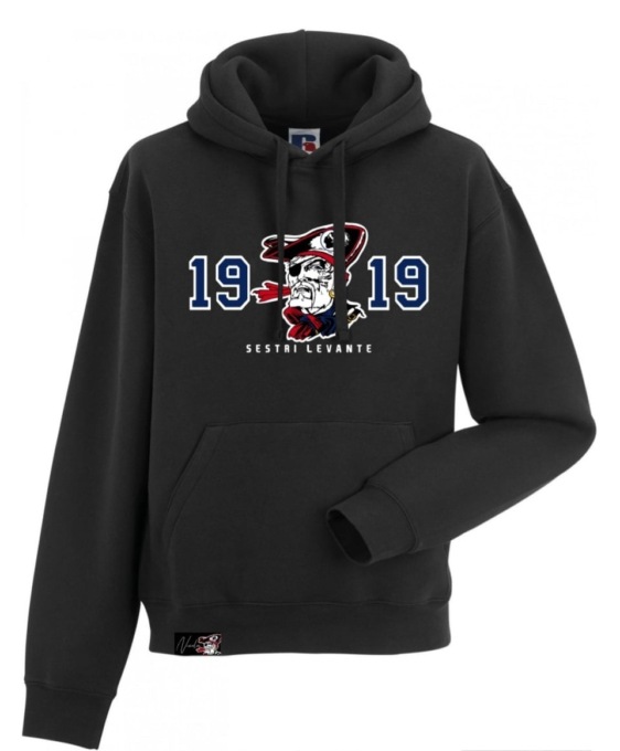 Nicola Caranza, 236 felpe per raccogliere fondi per il suo libro