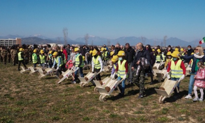 A Vicenza 43 alberi in memoria delle vittime del Ponte Morandi di Genova