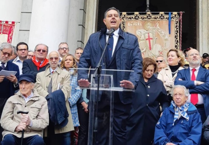 Toti: “Il ricorso alle armi non solo è legittimo, ma doveroso”