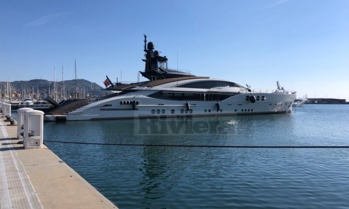 yacht-oligarca-russo-mordashov-lady-m-porto-imperia-680x408