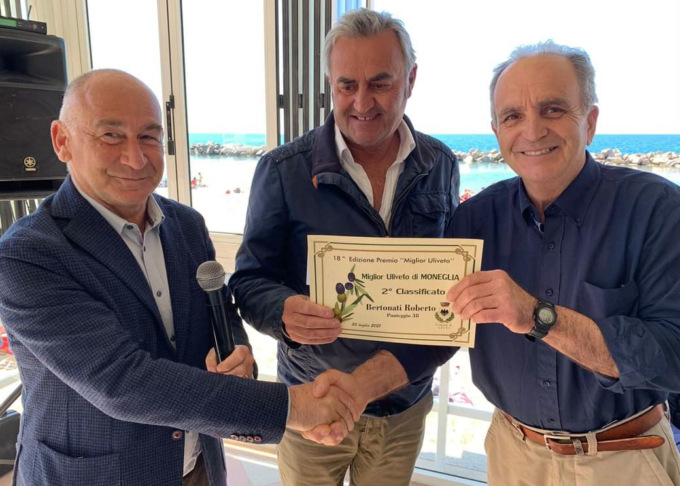 Consegnati i premi per i migliori uliveti e gli attestati del “Premio Leivi”